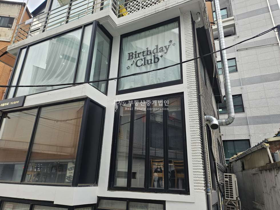 서울 마포구 서교동 실14.이벤트카페.화이트깔끔인테리어. 월세 매물번호 13261 사진 11