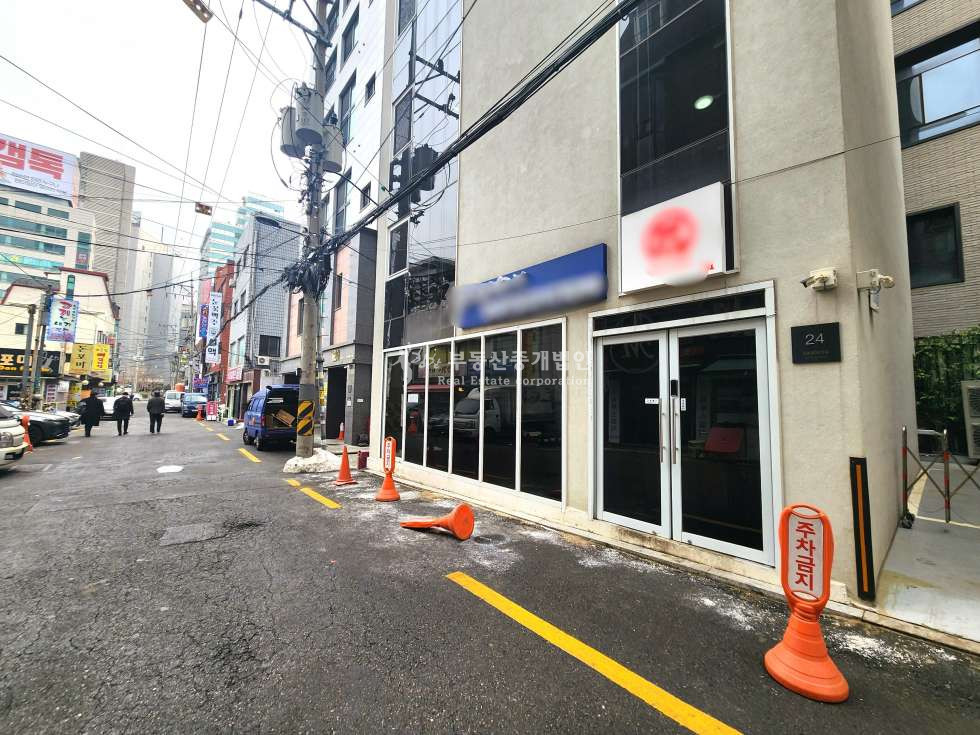 서울 마포구 노고산동 365,24시 무료컨설팅ok l 층고높고 개방감좋은 소형상 월세 매물번호 12562 사진 2