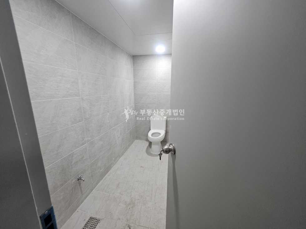 서울 마포구 서교동 합정역 1분출구 바로앞 지하 상가, 주차 가능, 엘베 有 월세 매물번호 12145 사진 9
