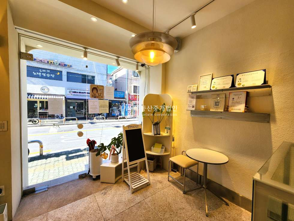 서울 마포구 망원동 365일 l 마포구청역 도보5분 l 1층 개방감좋은, 층고높은상가 월세 매물번호 11803 사진 2