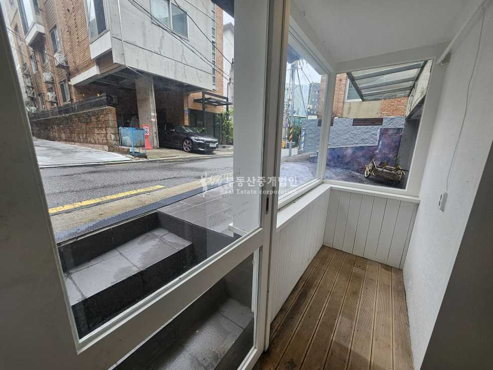 서울 마포구 서교동 무권리.전면넓은.레드로드이면.깔끔상가 월세 매물번호 13432 사진 8