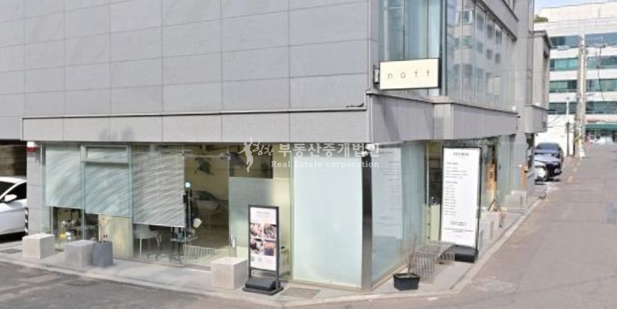 서울 마포구 동교동 홍대오피스라인.전면넓은.코너상가 월세 매물번호 13445 사진 5