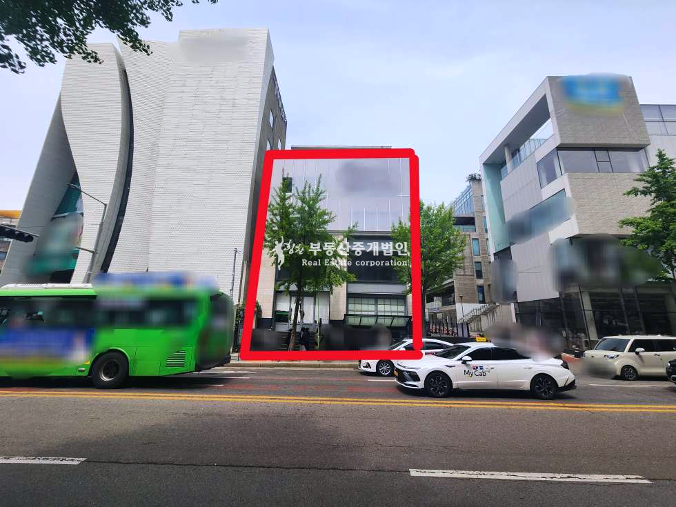 서울 마포구 서교동 365일ok 무권리 홍대정문 횡단보도 앞 통창 1층2층연층 월세 매물번호 12509 사진 13