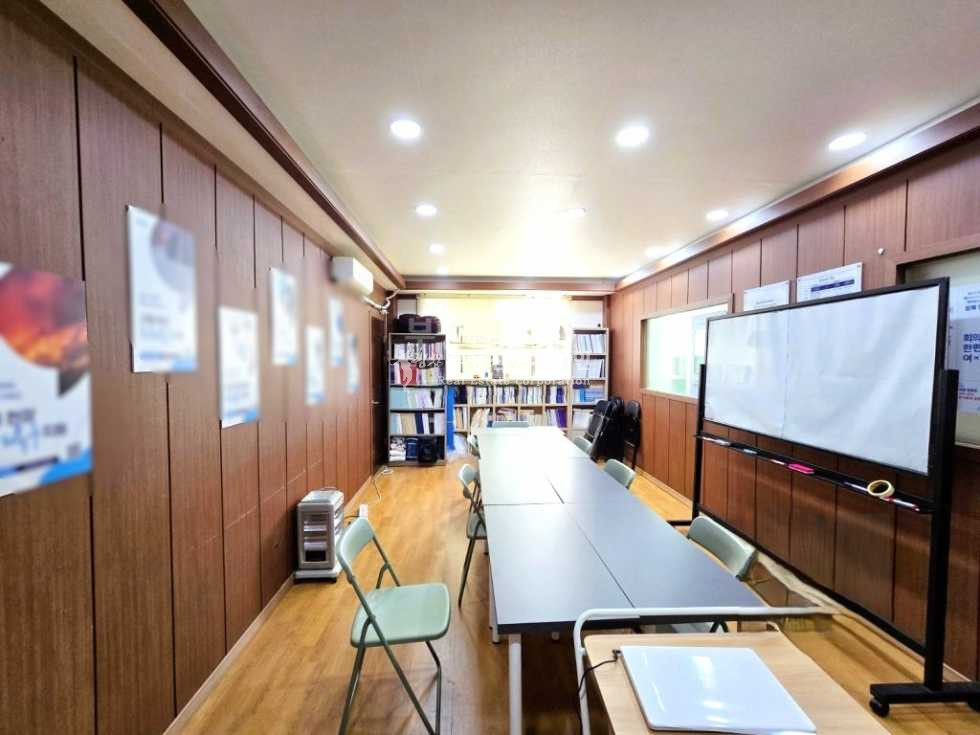 서울 마포구 서교동 A동 2개층 사용 l 넓은 상가 사무실 l 4차선대로변 위치 월세 매물번호 13401 사진 3