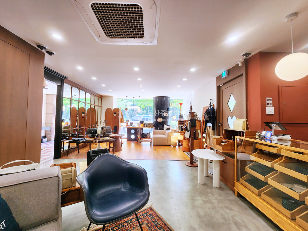 서울 마포구 연남동 연트럴파크 메인 거리 귀한 1층 30평 상가 숲길뷰 월세 매물번호 12999 사진 4