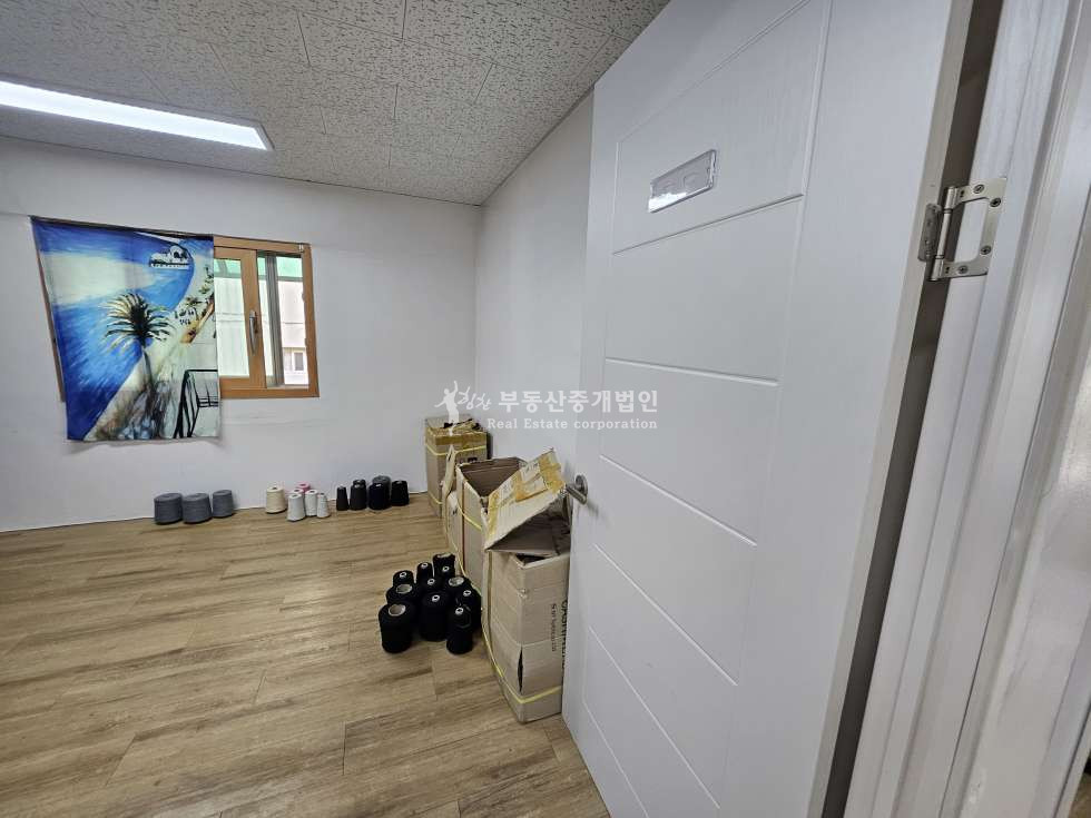 서울 마포구 동교동 실28.인테리어사무실.2번출구역세권.대형주차1대무료 월세 매물번호 11236 사진 8