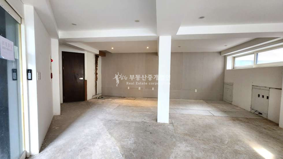 서울 마포구 연남동 무권리 l 연남동 메인길 술상권 l 2층 l 통창뷰 월세 매물번호 10845 사진 5