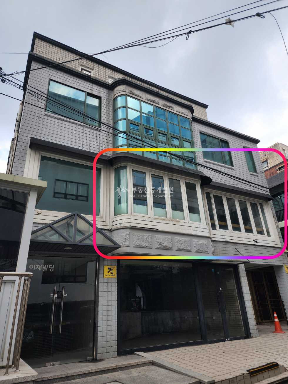 서울 마포구 서교동 홍대놀이터 인근 무권리 2층 상가 개방감 좋음 월세 매물번호 13501 사진 1