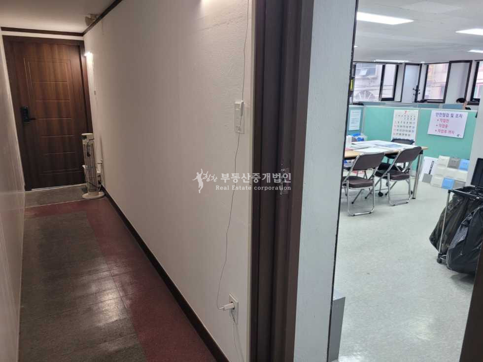 서울 마포구 서교동 홍대입구역 도보 6분거리 가성비 좋은 사무실 월세 매물번호 13503 사진 7