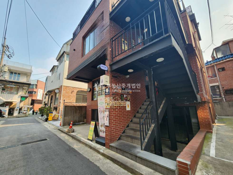 서울 마포구 연남동 무권리 l 미로길 초입 l 리모델링 l 중형상가 l 반지하 월세 매물번호 10345 사진 7