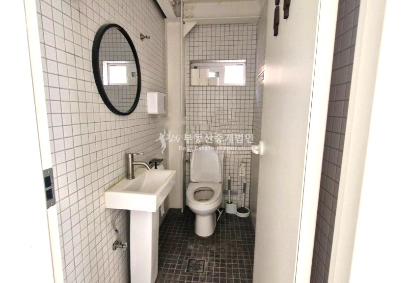 서울 마포구 연남동 연남동 꽃길 라인 1층 (1.5층) 소액 상가 추천드립니다~ 월세 매물번호 10047 사진 17
