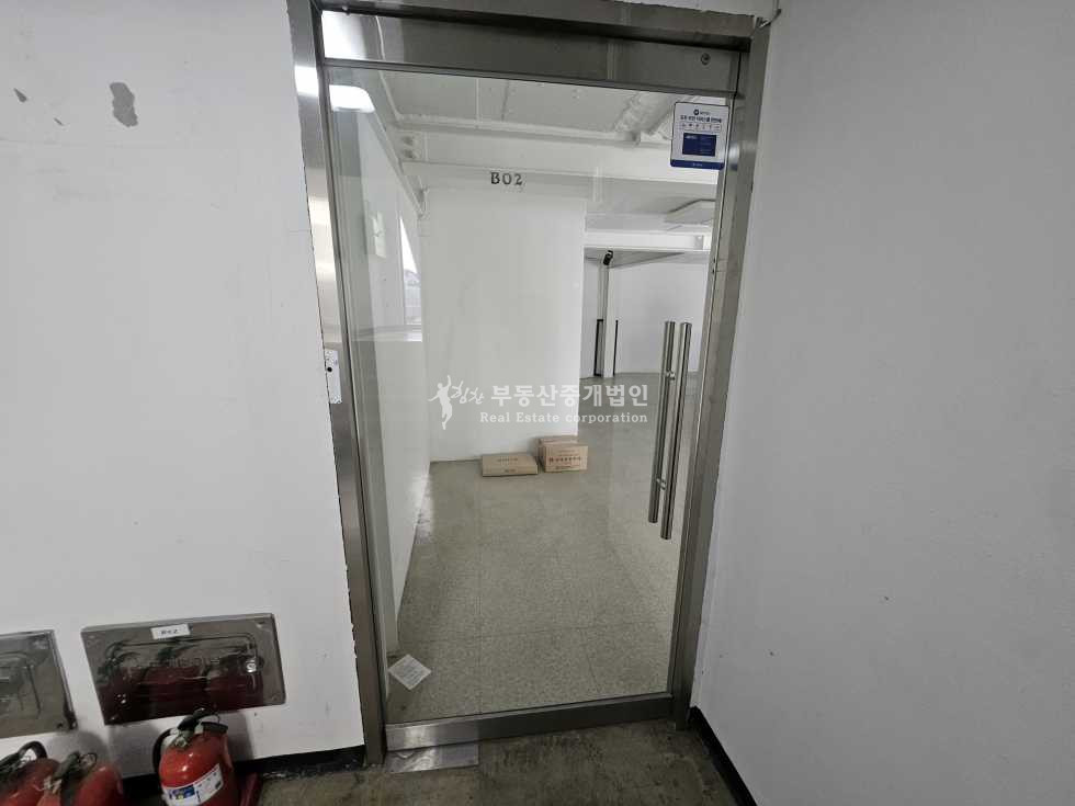 서울 마포구 연남동 무권리.실21 .통창1층.개방감좋은 월세 매물번호 13545 사진 2