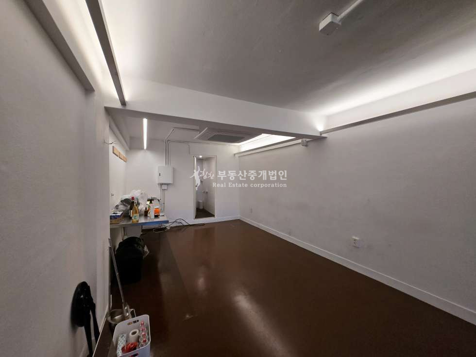 서울 마포구 합정동 상수역 인근 대로변 1층 I 접근성 우수 I 무권리 I 개방감 좋음 월세 매물번호 11572 사진 4