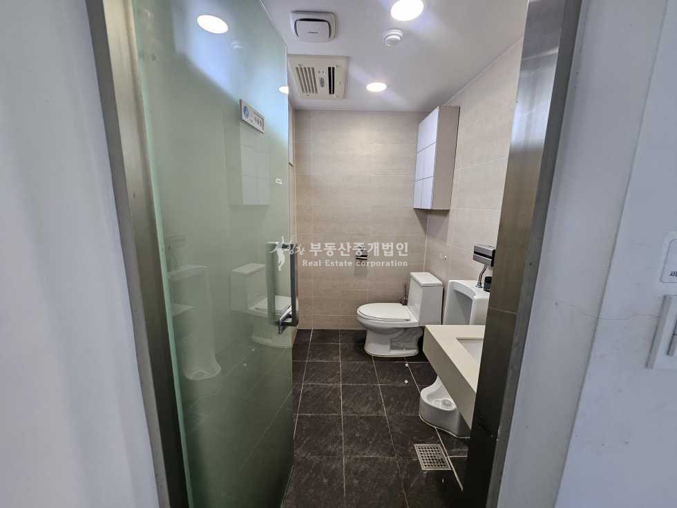 서울 마포구 서교동 실26.깔끔외관과인테리어.넓은테라스사용.합정역세 월세 매물번호 13566 사진 8