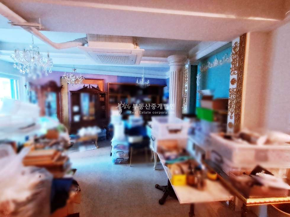 서울 마포구 서교동 솔내길 코너에 위치한 상가 추천드립니다~ 월세 매물번호 11584 사진 1
