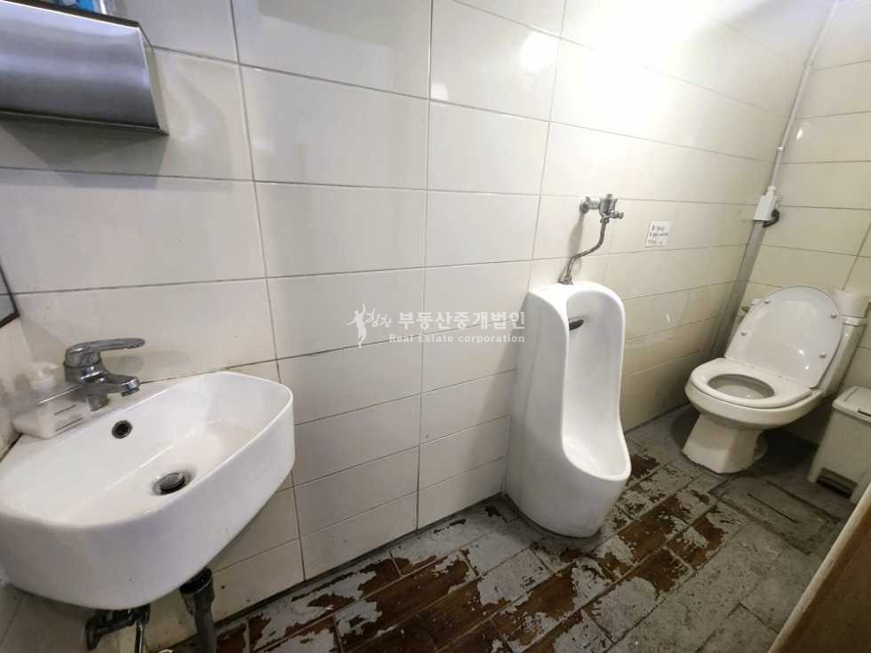 서울 마포구 서교동 통임대 l 전대 가능 l 초저렴한 권리상가 l 옥탑까지 월세 매물번호 13556 사진 18