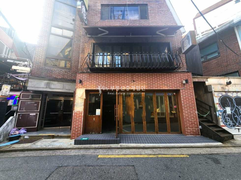 서울 마포구 서교동 365,24시OK l 업종제한없음 l 전면 폴딩도어 월세 매물번호 13554 사진 1