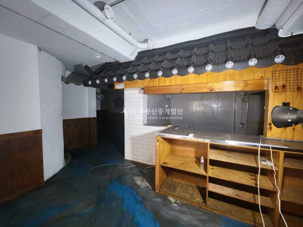 서울 마포구 서교동 365,24시OK l 업종제한없음 l 전면 폴딩도어 월세 매물번호 13554 사진 5