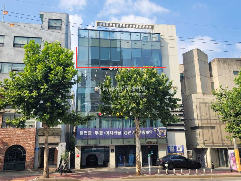 서울 마포구 합정동 합정역 3분거리 직원들이 좋아하는 깨끗한 인테리어 완비 사무실 월세 매물번호 13558 사진 1