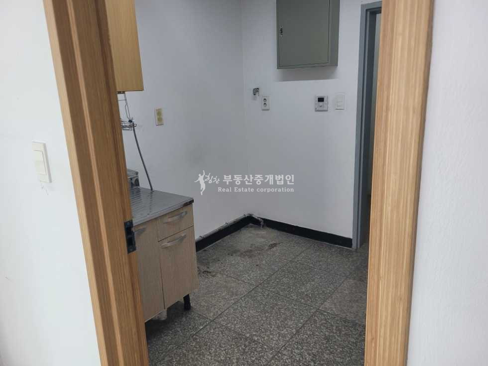 서울 마포구 서교동 망원역 근거리 가성비 좋은 중형 사이즈 사무실 월세 매물번호 13571 사진 10