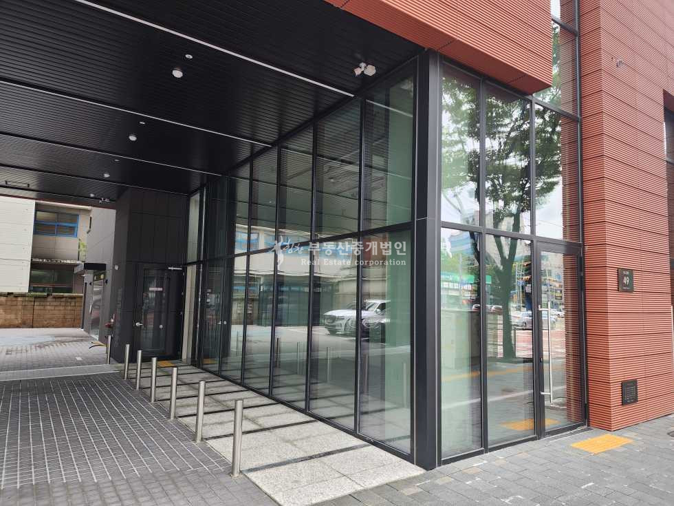 서울 마포구 합정동 합정망원 신축빌딩 1층 약국, 카페 적극 추천 월세 매물번호 13435 사진 2