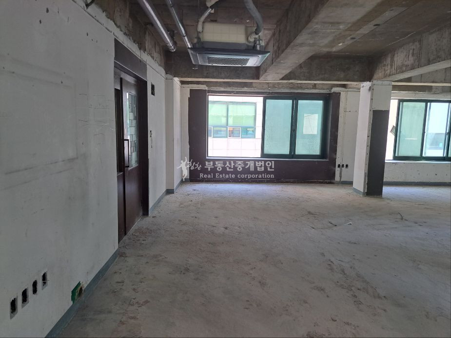 서울 마포구 동교동 홍대 연트럴파크 인근 무권리 상가 I 홍대역 도보 2분 거리 월세 매물번호 13618 사진 11