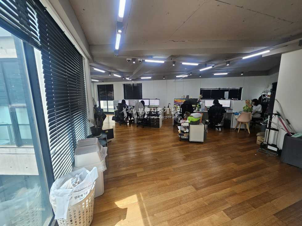 서울 마포구 서교동 실33.유리룸인테리어.넓은테라스.합정역세권 월세 매물번호 13563 사진 1