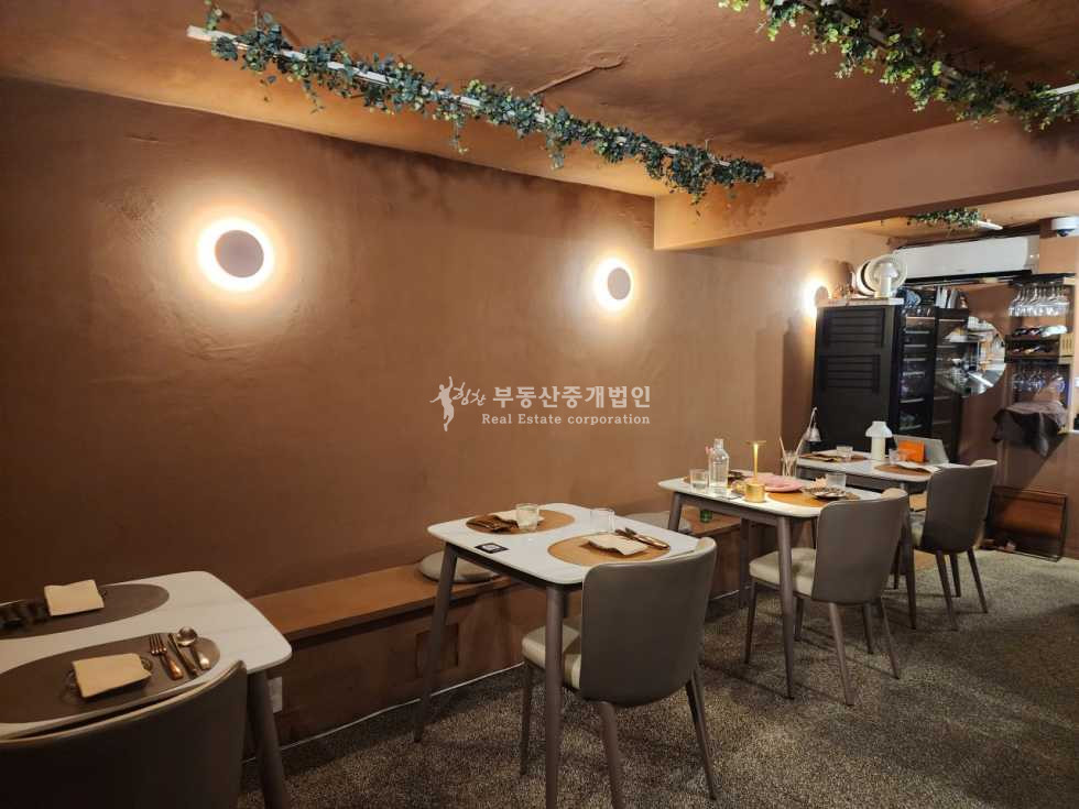 서울 마포구 상수동 실19.반지층.감각적인마당보유상가. 월세 매물번호 13624 사진 2