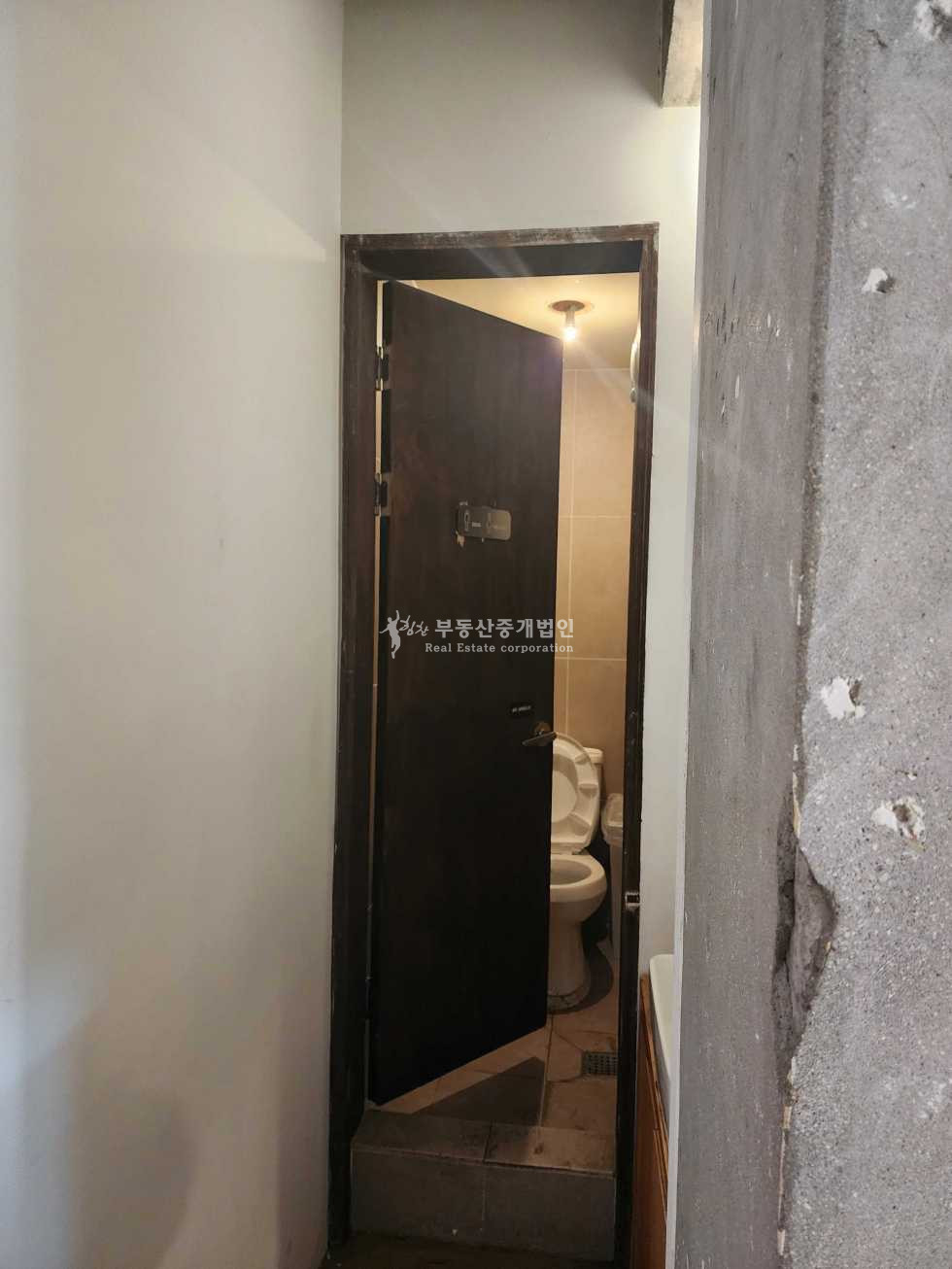 서울 마포구 동교동 교동175근생/다가구동 홍대입구역 역세권 오피스 혼합상권 I 주차가능 월세 매물번호 13637 사진 7