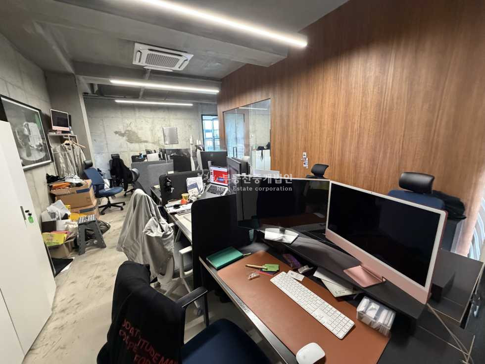 서울 마포구 연남동 연남 대로변 1,2층 무권리 상가, 합정상수역 더블 역세권, 시스템 냉난 월세 매물번호 13639 사진 8