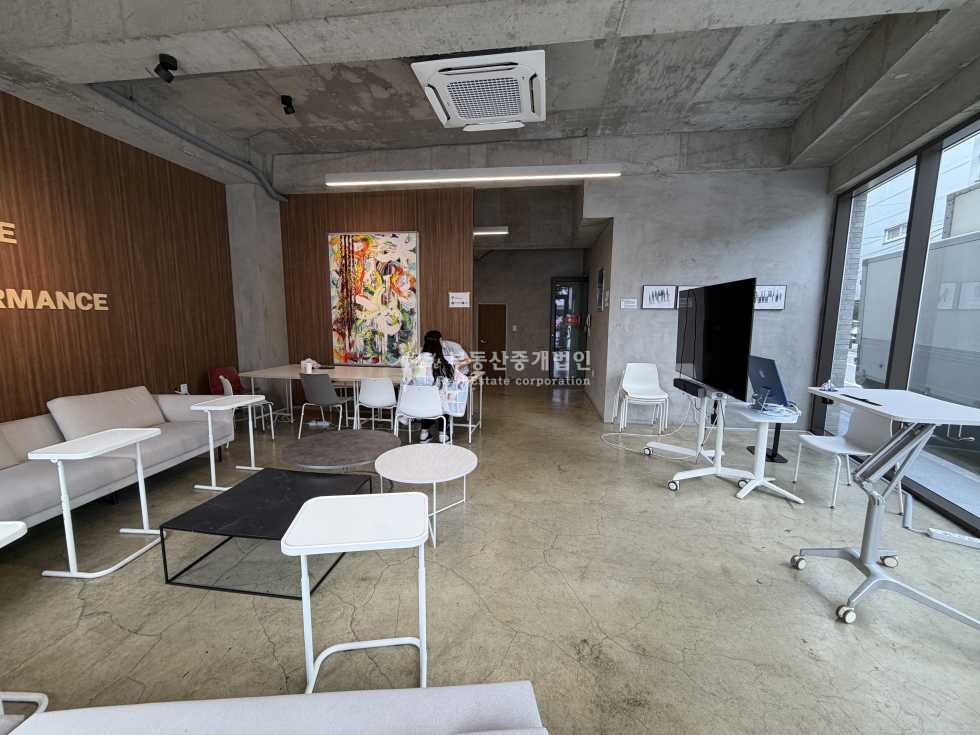 서울 마포구 연남동 연남 대로변 1,2층 무권리 상가, 합정상수역 더블 역세권, 시스템 냉난 월세 매물번호 13639 사진 13
