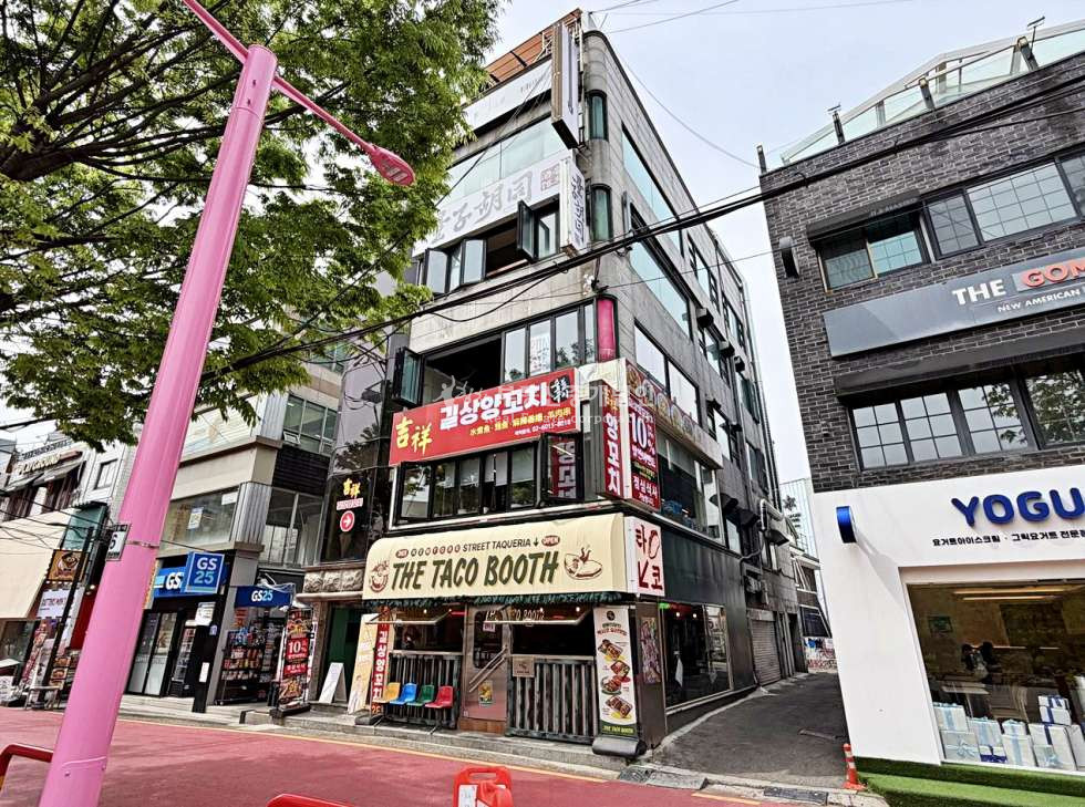 서울 마포구 서교동 무권리 홍대 놀이터 바로 앞 네모반듯한구조 넓은평수 상가 지층 월세 매물번호 12946 사진 6
