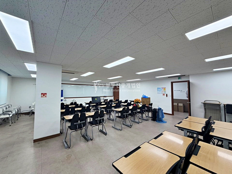 서울 마포구 서교동 솔내길메인라인 엘베주차有 50평 가성비 좋은상가 3층 월세 매물번호 13630 사진 3