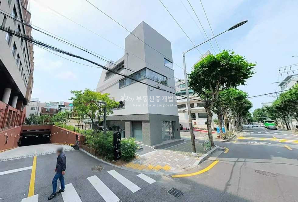 서울 마포구 서교동 홍대 사옥 및 수익성 건물, 올리모델링 ,엘베유,자주식주차가능 매매 매물번호 13335 사진 1