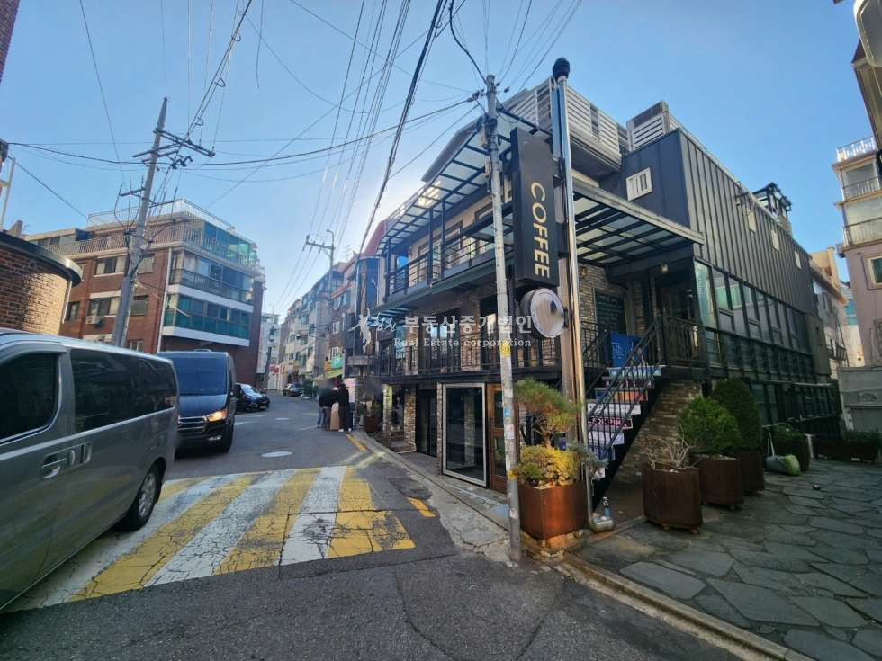 서울 마포구 동교동 홍대입구역 초역세권 리모델링 완려된 올근생 수익형 꼬마빌딩 매매 매물번호 12435 사진 3