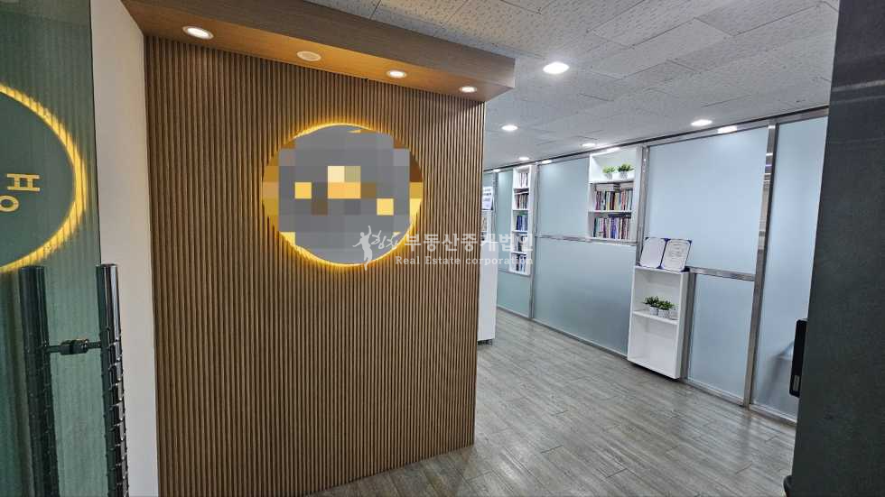서울 마포구 서교동 50평 룸 인테리어 완비 예쁜 홍대역 사무실 월세 매물번호 13710 사진 2