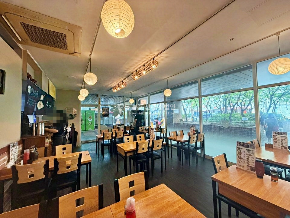 서울 마포구 서교동 I힘찬I 오피스주거혼합상권 단지내상가 고정적 수요확보 상가 1층 월세 매물번호 12814 사진 3