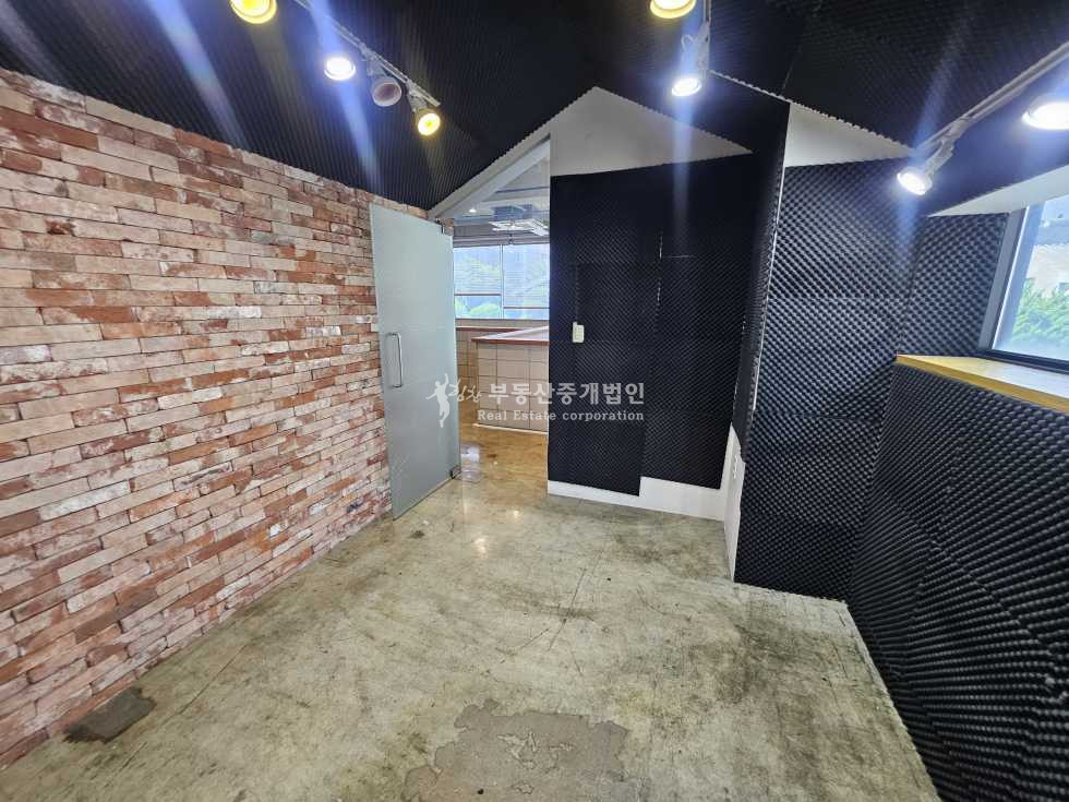 서울 마포구 서교동 실40.럭셔리인테리어완비.냉난방완비 월세 매물번호 13588 사진 9
