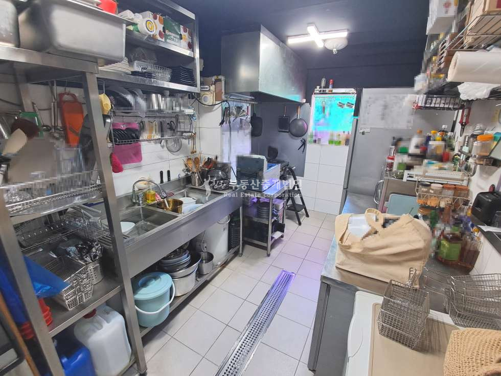 서울 마포구 서교동 I힘찬I 홍대 클럽거리 레드로드인근 노출좋은 코너 상가 2층 월세 매물번호 11345 사진 9