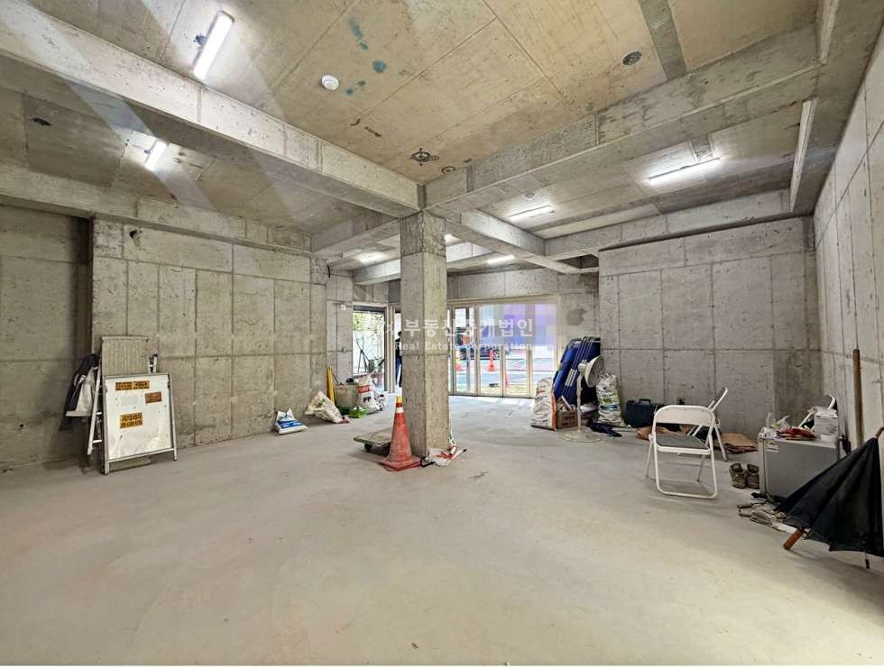 서울 마포구 서교동 I힘찬I 무권리 망원역 도보2분 테라스 있는 S급컨디션 신축 상가1층 월세 매물번호 12904 사진 3