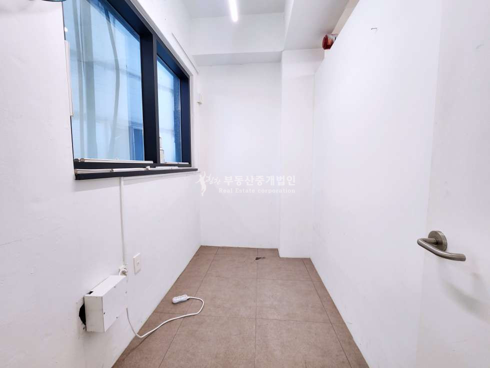 서울 마포구 연남동 가좌역 역세권 깔끔한 인테리어 완비한 사무실 추천 월세 매물번호 13205 사진 8