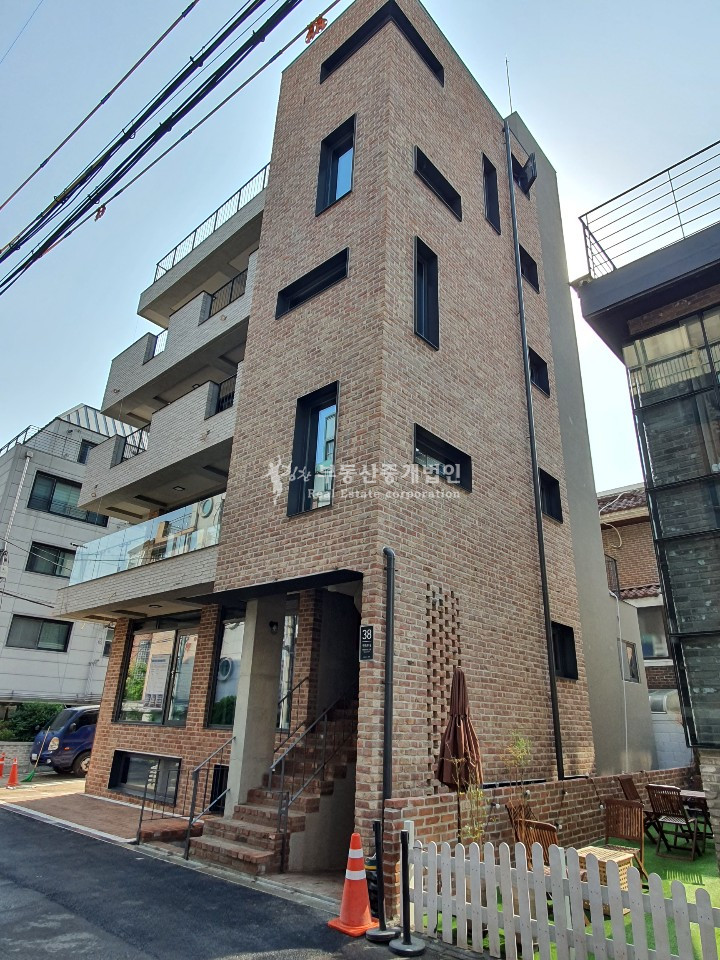 서울 마포구 동교동 I힘찬I 미로길 Y 로드 메인위치 무권리 유동폭발 신축급 상가 2층 월세 매물번호 11132 사진 8