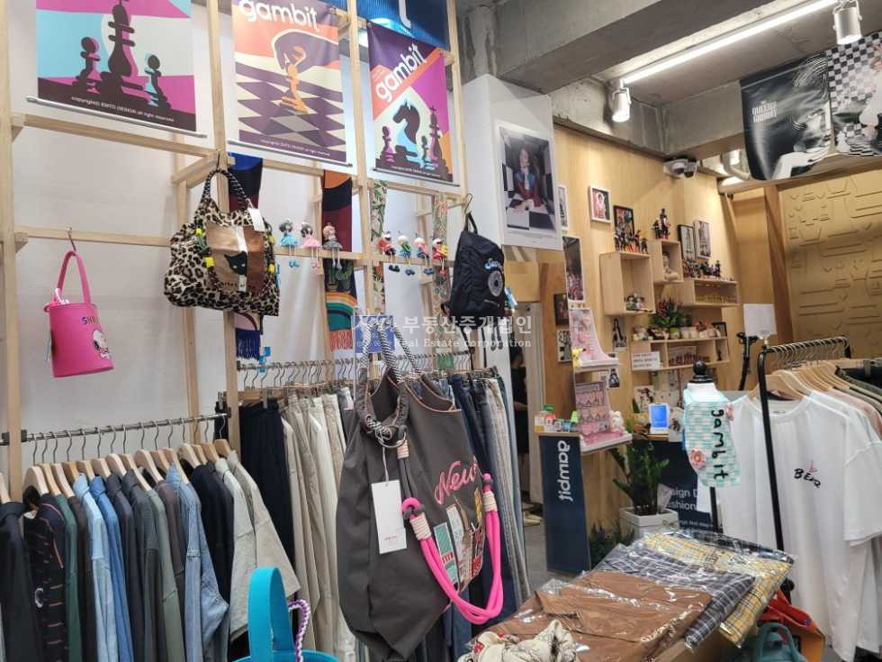 서울 마포구 연남동 연남동 소품샵 편집샾 뷰티 옷가게 미용실 상가 월세 매물번호 13613 사진 4