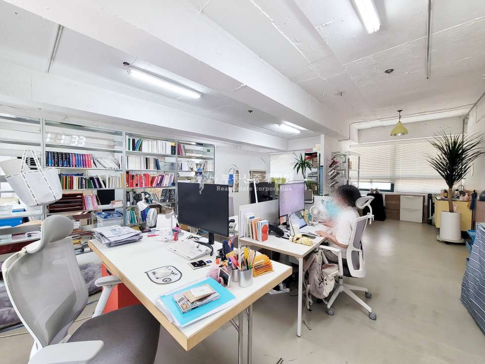 서울 마포구 서교동 홍대입구역, 망원역 도보 7분 대로변 주차 가능하고 전망 좋은 사무실 월세 매물번호 11214 사진 1