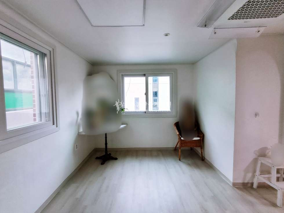 서울 마포구 서교동 솔내길 4층 상가 추천드립니다 월세 매물번호 12026 사진 1