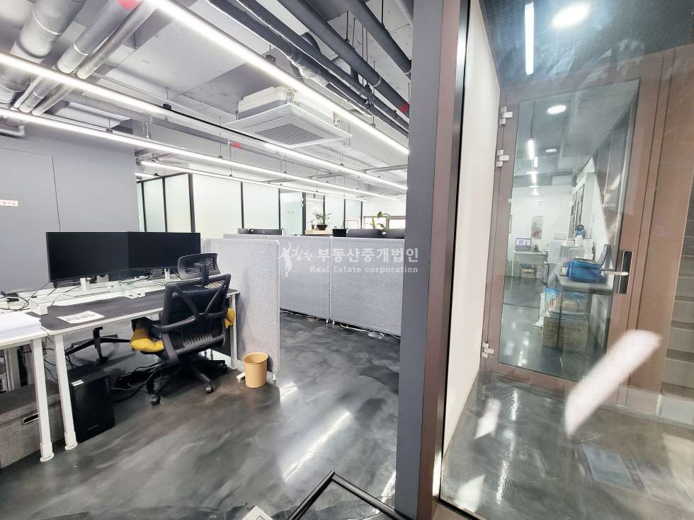 서울 마포구 서교동 합정역 오피스 라인 공간분리 인테리어 잘된 사무실 월세 매물번호 12084 사진 10