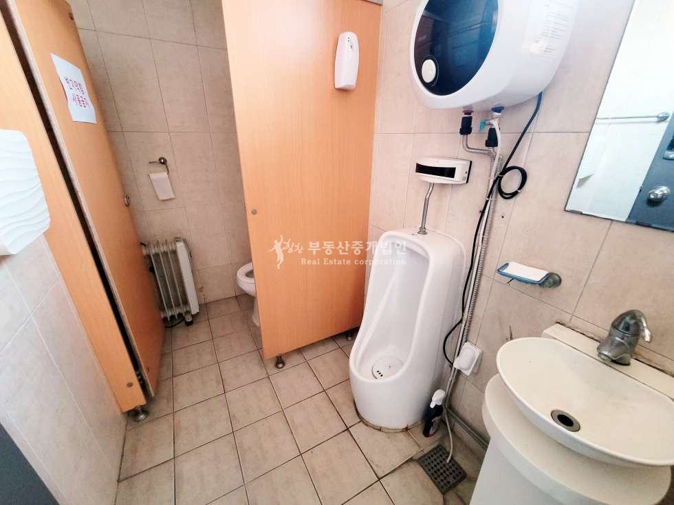 서울 마포구 서교동 합정역 도보 3분거리, 주차가능하고 엘레베이터 있는 채광 좋은 사무실 월세 매물번호 12174 사진 9
