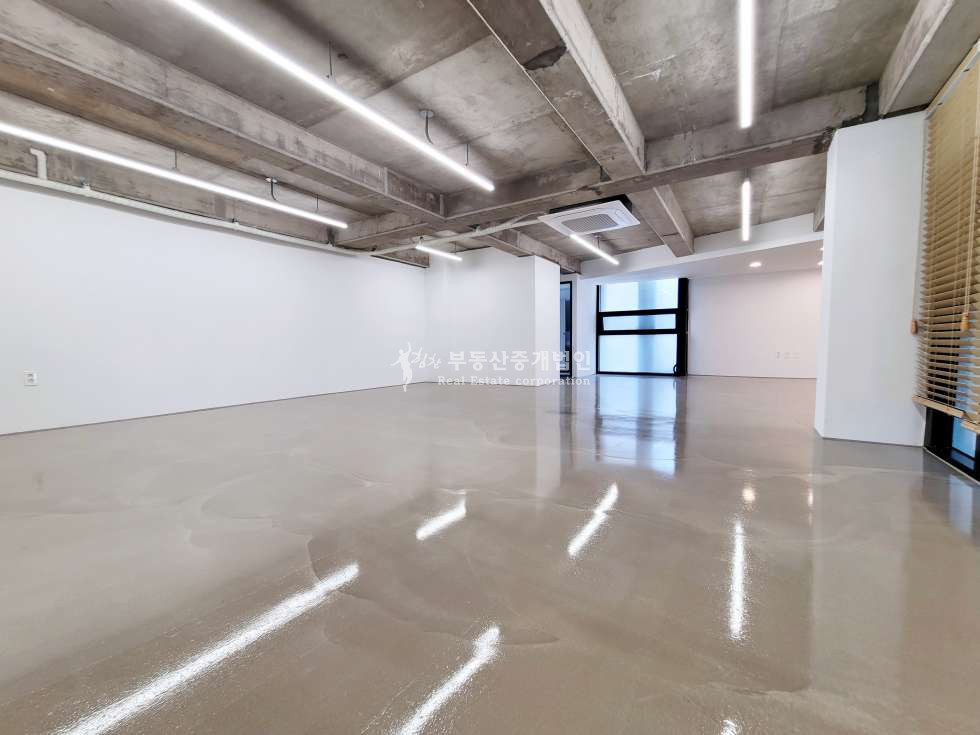 서울 마포구 연남동 홍대입구역 도보 3분, 3개월 단기임대 가능한 깔끔한 사무실 월세 매물번호 11126 사진 4