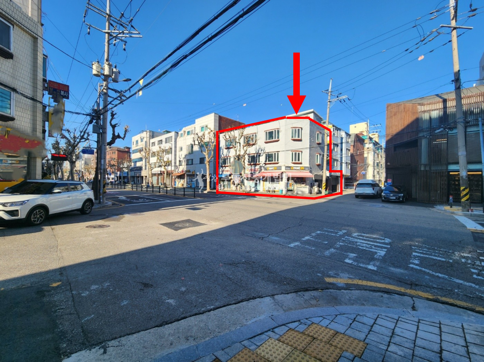 서울 마포구 망원동 망원역 역세권, 망리단길 성산초 인근 4차선 대로변 코너 무권리 2층 상가 월세 매물번호 12264 사진 10