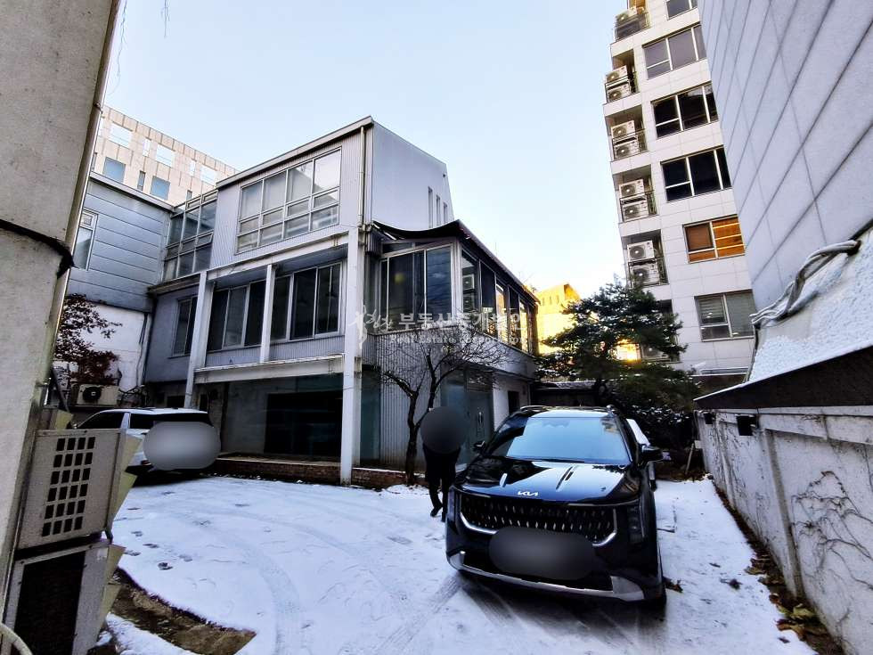 서울 마포구 동교동 대로변 + 고즈넉한 분위기 스튜디오, 갤러리, 바 추천드립니다. 월세 매물번호 12279 사진 1
